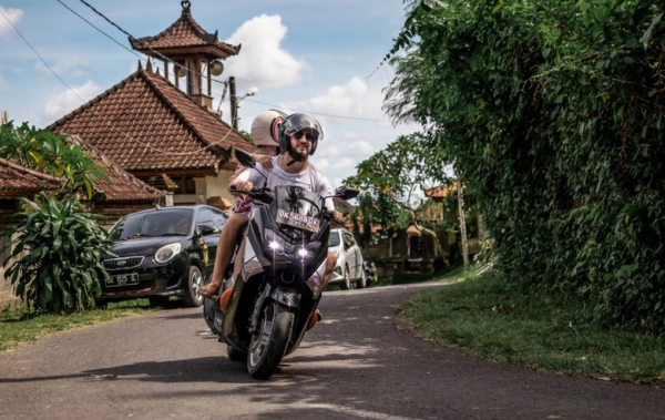Thuê Xe Máy Tự Lái Ở Bali Có Nên Không? Quy Định, An Toàn Giao Thông Và Lưu Ý