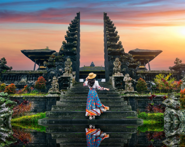 Các Đền Đẹp Nhất Bali: Tanah Lot, Uluwatu, Ulun Danu, Tirta Empul Và Besakih Có Gì Đặc Biệt