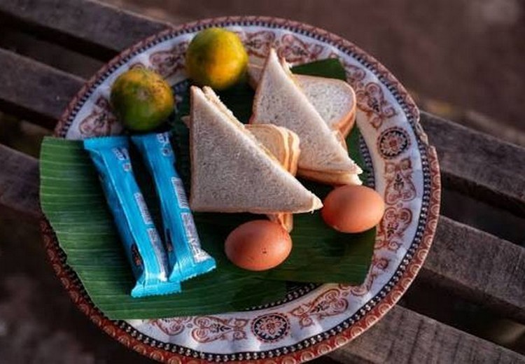 Bữa sáng với trứng luộc bằng hơi nóng núi lửa trên đỉnh Batur