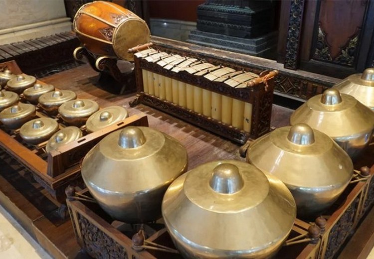 Cận cảnh nhạc cụ gamelan bằng đồng