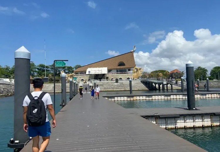 Đường ra cảng Sanur đi Nusa Penida Bali