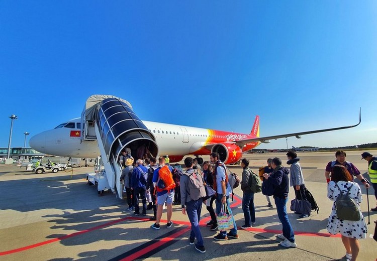 Máy bay VietJet tại sân bay quốc tế Ngurah Rai, Denpasar